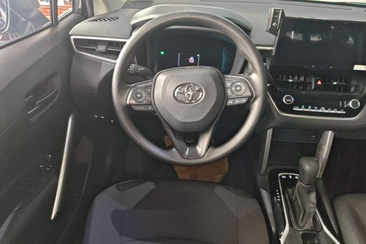 Used Toyota Corolla Cross 2023 Dual-Motor 2.0L Pioneer Edition Steering Wheel