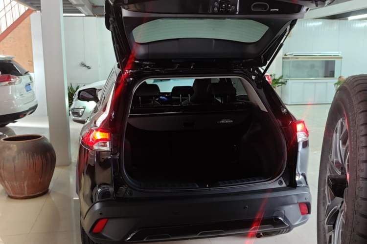 Used Toyota Corolla Cross 2023 2.0L Elite Edition Trunk