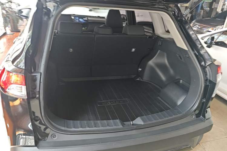 Used Toyota Corolla Cross 2023 Dual-Motor 2.0L Pioneer Edition Trunk