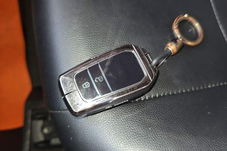 Used Toyota Corolla Cross 2023 Dual-Motor 2.0L Pioneer Edition Vehicle Key