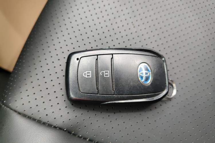Used Toyota Corolla Cross 2023 Dual-Motor 2.0L Pioneer Edition Vehicle Key