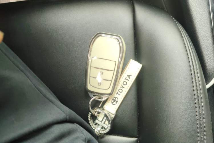 Used Toyota Corolla Cross 2023 2.0L Luxury Edition Vehicle Key