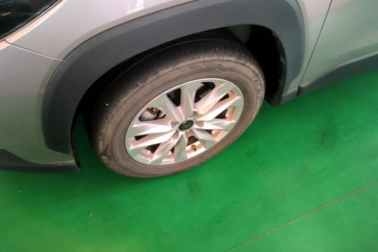 Used Toyota Corolla Cross 2023 Dual-Motor 2.0L Pioneer Edition Left Front Wheel Hub
