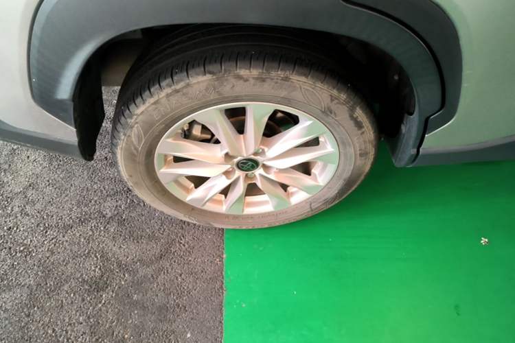 Used Toyota Corolla Cross 2023 Dual-Motor 2.0L Pioneer Edition Right Rear Wheel Hub