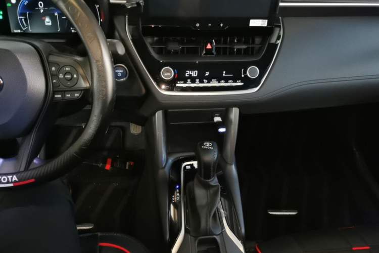 Used Toyota Corolla Cross 2023 Dual-Motor 2.0L Pioneer Edition Gear Lever
