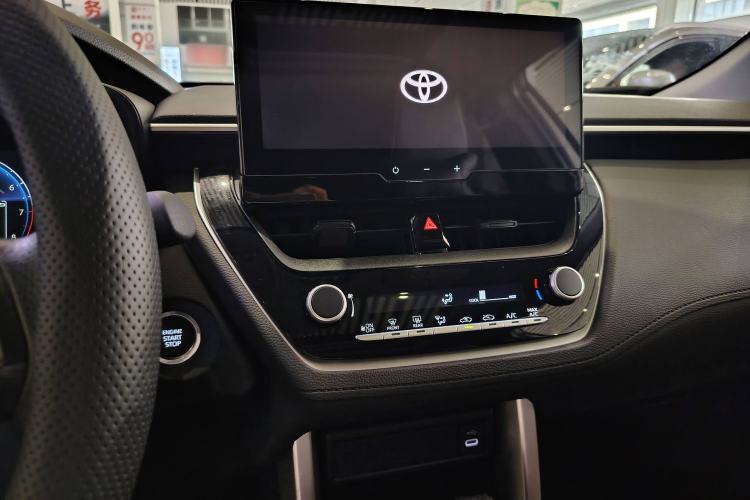 Used Toyota Corolla Cross 2023 2.0L Elite Edition Interior 2