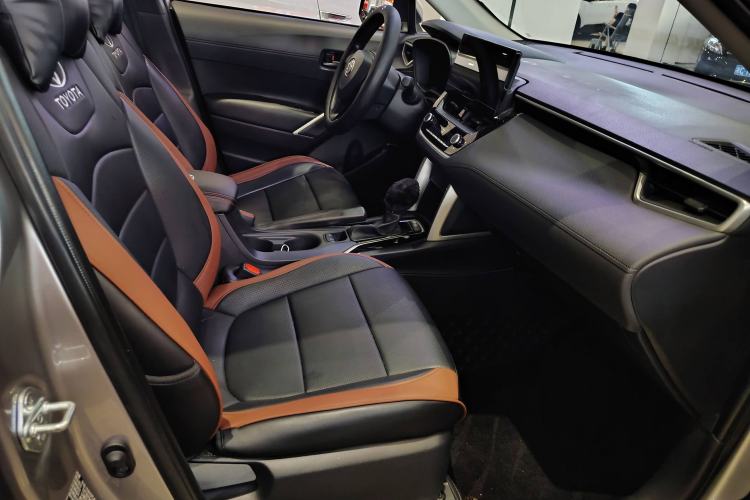 Used Toyota Corolla Cross 2023 2.0L Elite Edition Interior 6