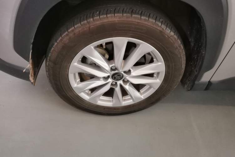 Used Toyota Corolla Cross 2023 Dual-Motor 2.0L Pioneer Edition Left Front Wheel Hub