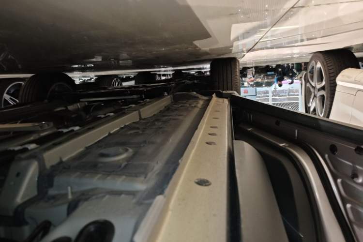 Used Toyota Corolla Cross 2023 2.0L Pioneer Edition Left Side Sill