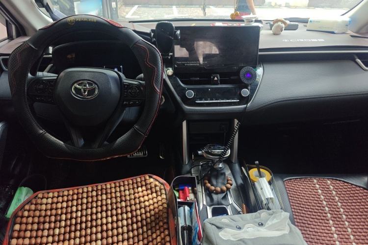 Used Toyota Corolla Cross 2023 2.0L Elite Edition Center Console