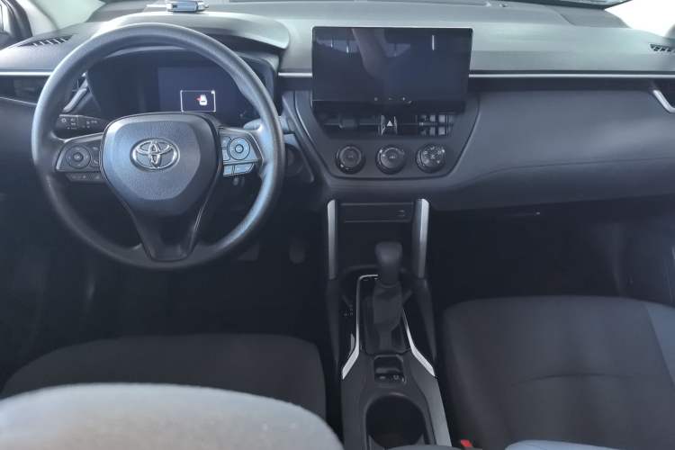Used Toyota Corolla Cross 2023 2.0L Pioneer Edition Center Console