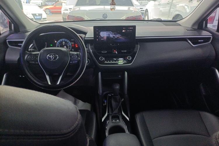 Used Toyota Corolla Cross 2023 2.0L Deluxe Edition Center Console