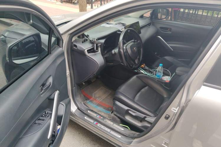 Used Toyota Corolla Cross 2023 Dual-Motor 2.0L Pioneer Edition Driver Seat