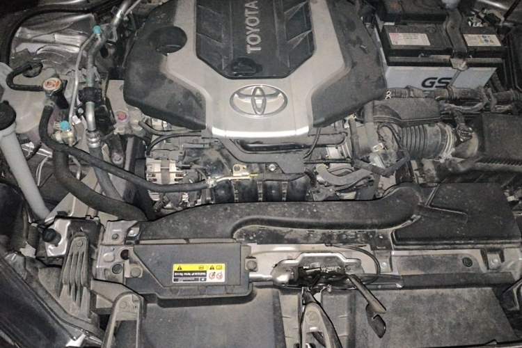 Used Toyota Corolla Cross 2023 2.0L Elite Edition Engine Bay