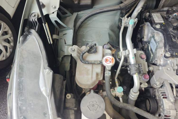 Used Toyota Corolla Cross 2023 2.0L Elite Edition Engine Bay Right