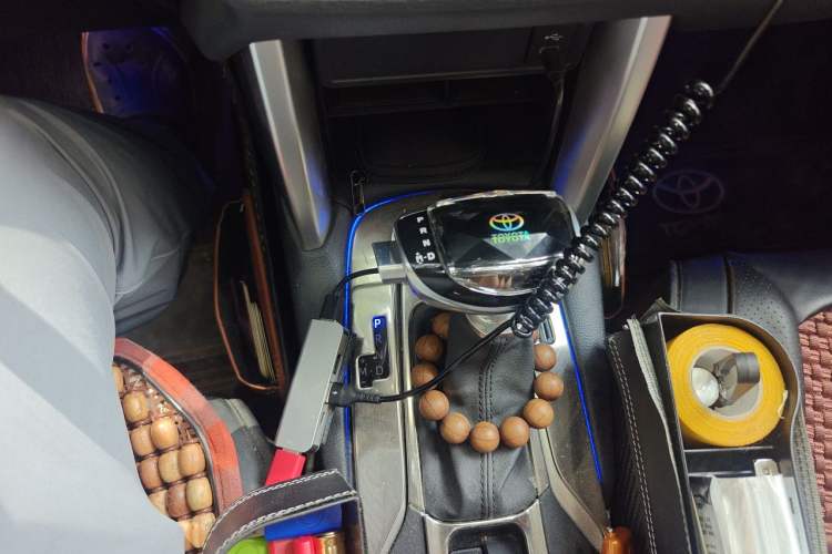 Used Toyota Corolla Cross 2023 2.0L Elite Edition Gear Lever