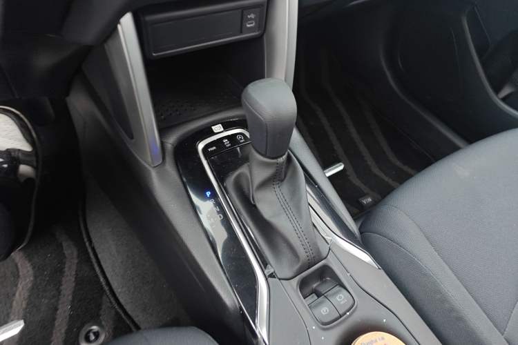 Used Toyota Corolla Cross 2023 2.0L Pioneer Edition Gear Lever
