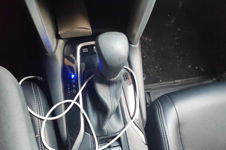 Used Toyota Corolla Cross 2023 Dual-Motor 2.0L Pioneer Edition Gear Lever