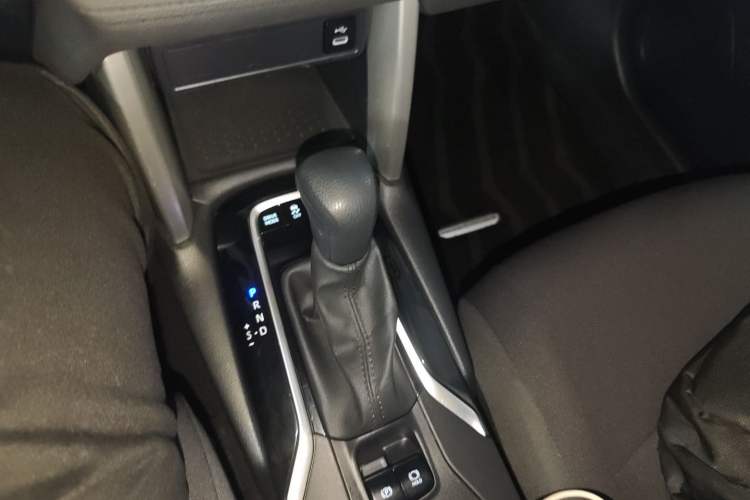 Used Toyota Corolla Cross 2023 Dual-Motor 2.0L Pioneer Edition Gear Lever