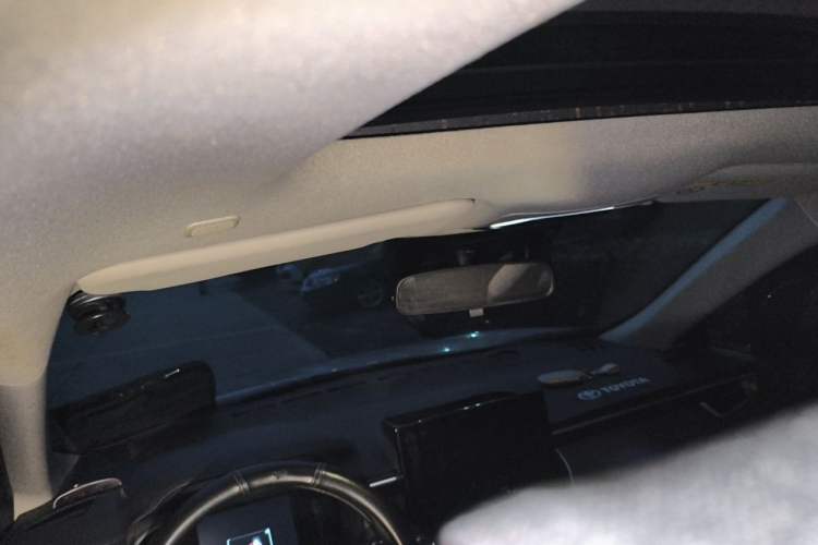 Used Toyota Corolla Cross 2023 2.0L Elite Edition Headliner