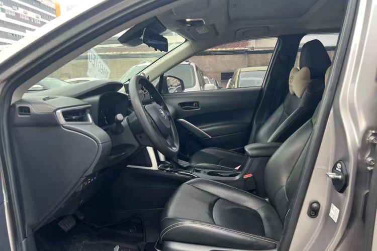 Used Toyota Corolla Cross 2023 2.0L Elite Edition Interior 3