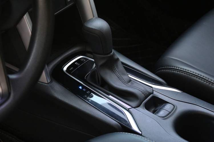 Used Toyota Corolla Cross 2023 2.0L Pioneer Edition Interior 7