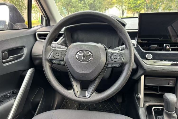 Used Toyota Corolla Cross 2023 2.0L Elite Edition Interior 8