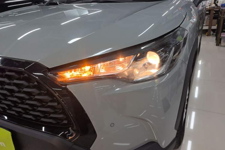 Used Toyota Corolla Cross 2023 2.0L Elite Edition Left Front Headlight