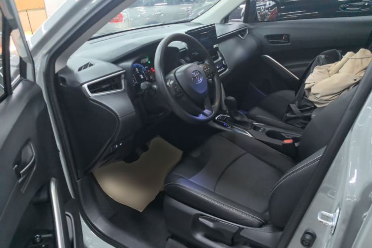 Used Toyota Corolla Cross 2023 2.0L Elite Edition Left Front Seat