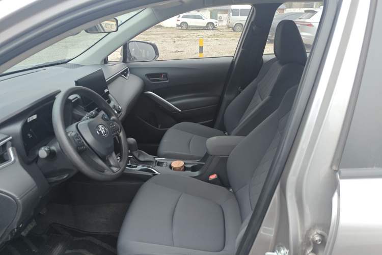 Used Toyota Corolla Cross 2023 2.0L Pioneer Edition Left Front Seat