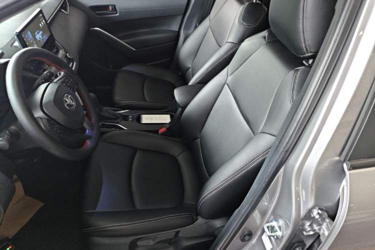 Used Toyota Corolla Cross 2023 Dual-Motor 2.0L Pioneer Edition Left Front Seat