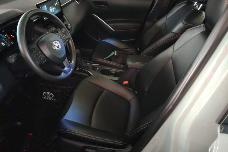 Used Toyota Corolla Cross 2023 2.0L Pioneer Edition Left Front Seat