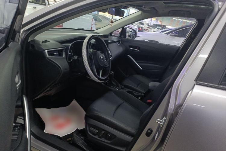 Used Toyota Corolla Cross 2023 2.0L Deluxe Edition Left Front Seat