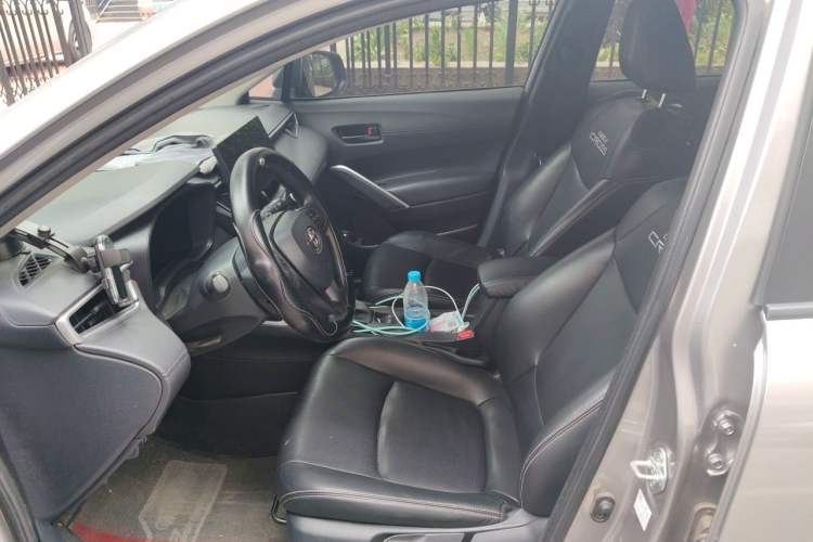 Used Toyota Corolla Cross 2023 Dual-Motor 2.0L Pioneer Edition Left Front Seat
