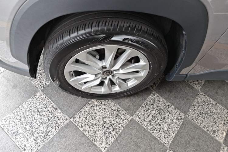 Used Toyota Corolla Cross 2023 Dual-Motor 2.0L Pioneer Edition Left Front Wheel Hub