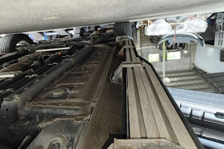 Used Toyota Corolla Cross 2023 2.0L Elite Edition Left Side Sill