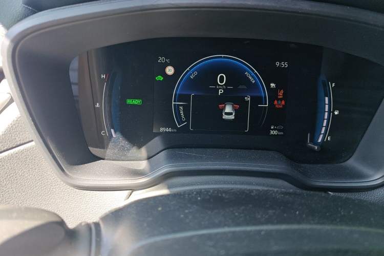 Used Toyota Corolla Cross 2023 Dual-Motor 2.0L Elite Edition Odometer Close Up