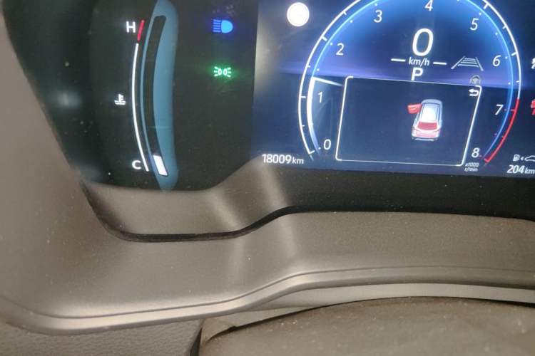 Used Toyota Corolla Cross 2023 2.0L Pioneer Edition Odometer Close Up