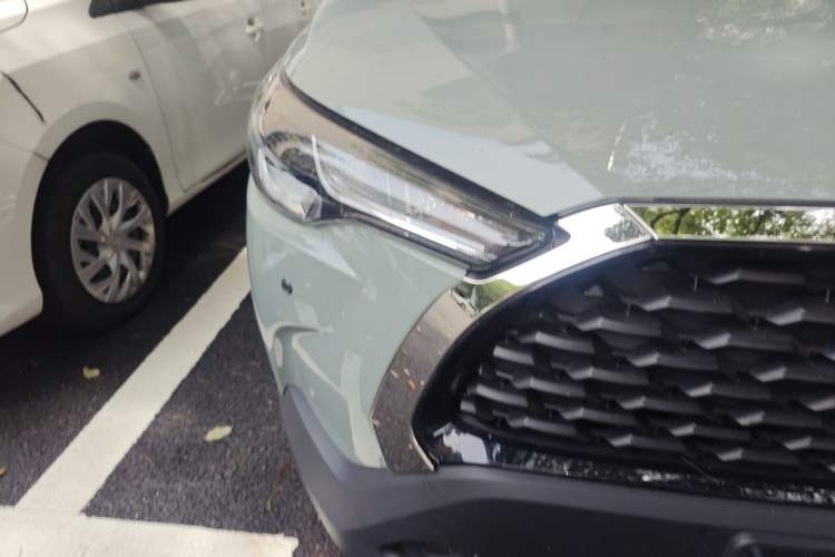 Used Toyota Corolla Cross 2023 2.0L Elite Edition Right Front Headlight