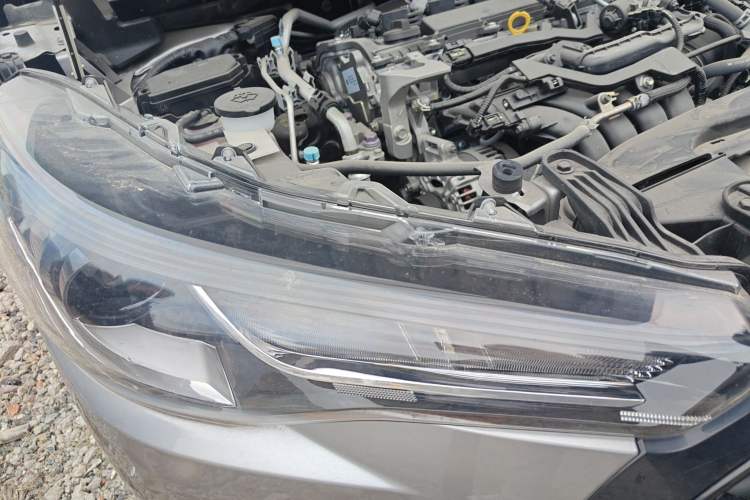 Used Toyota Corolla Cross 2023 2.0L Pioneer Edition Right Front Headlight