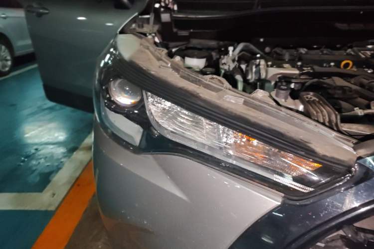 Used Toyota Corolla Cross 2023 2.0L Pioneer Edition Right Front Headlight