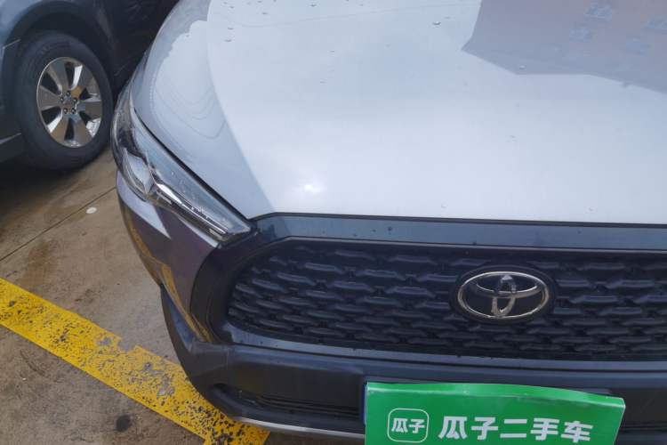 Used Toyota Corolla Cross 2023 2.0L Pioneer Edition Right Front Headlight
