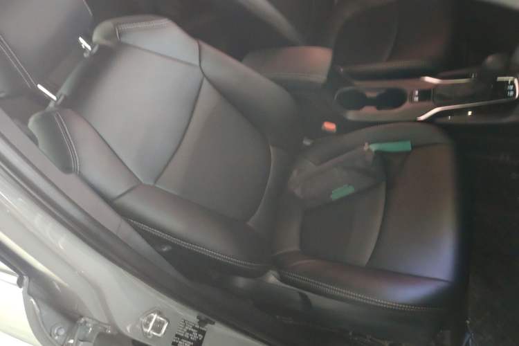 Used Toyota Corolla Cross 2023 2.0L Pioneer Edition Right Front Seat