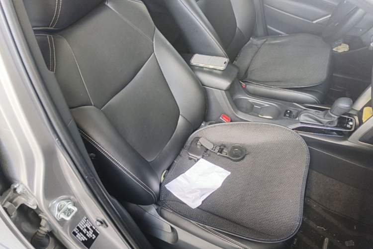 Used Toyota Corolla Cross 2023 2.0L Pioneer Edition Right Front Seat