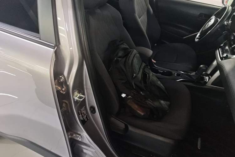 Used Toyota Corolla Cross 2023 Dual-Motor 2.0L Pioneer Edition Right Front Seat