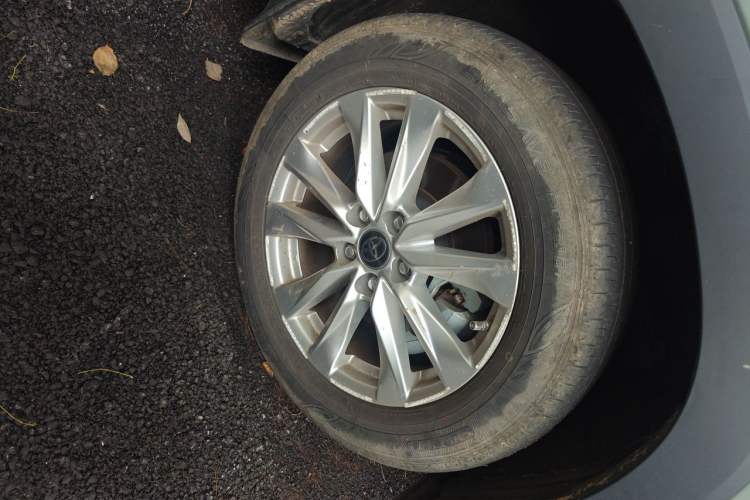 Used Toyota Corolla Cross 2023 2.0L Elite Edition Right Front Wheel Hub