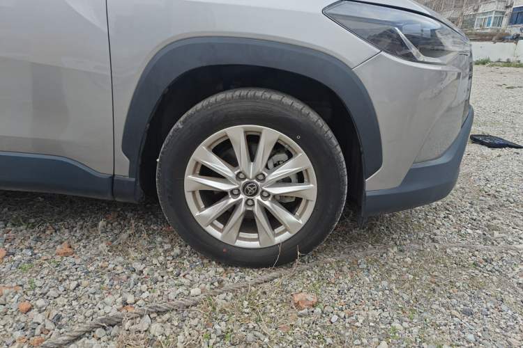 Used Toyota Corolla Cross 2023 2.0L Pioneer Edition Right Front Wheel Hub