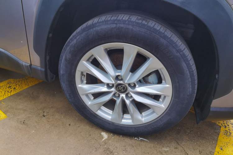 Used Toyota Corolla Cross 2023 2.0L Pioneer Edition Right Front Wheel Hub