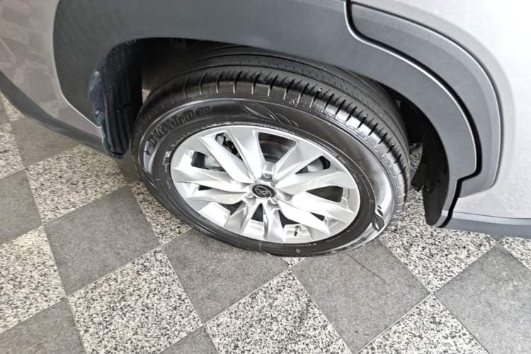 Used Toyota Corolla Cross 2023 Dual-Motor 2.0L Pioneer Edition Right Rear Wheel Hub