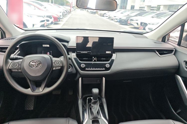 Used Toyota Corolla Cross 2023 2.0L Elite Edition Center Console